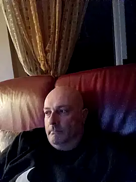 Snapshot of Alexis_Bull chatting on December 16, 11:43 pm Alexis Bull online show from December 16, 11:43 pm