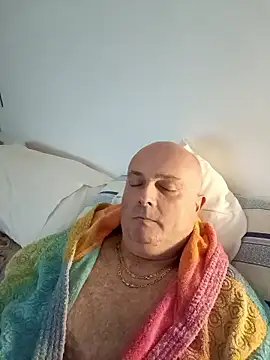 Snapshot of Alexis_Bull chatting on January 12, 12:27 am Alexis Bull online show from January 12, 12:27 am