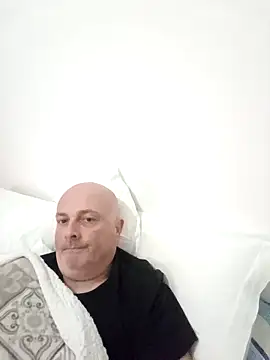 Snapshot of Alexis_Bull chatting on February 2, 4:17 pm Alexis Bull online show from February 2, 4:17 pm