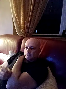 Snapshot of Alexis_Bull chatting on February 8, 11:52 pm Alexis Bull online show from February 8, 11:52 pm