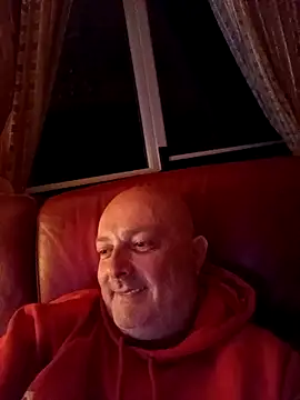 Alexis Bull online show from April 7, 10:42 pm