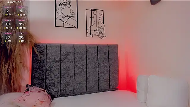 Snapshot of blonder_roux chatting on October 15, 10:59 am blonder roux online show from October 15, 10:59 am