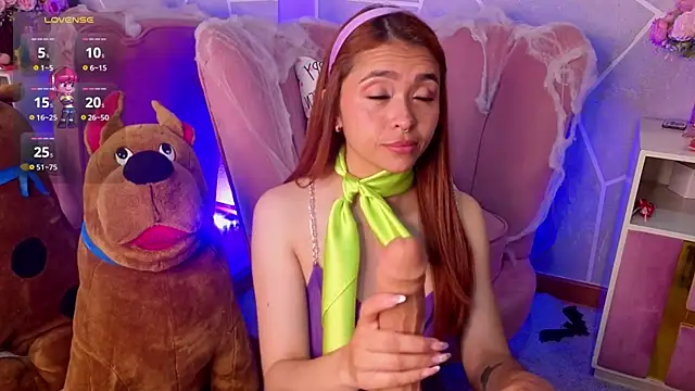 Snapshot of MilleyJones chatting on October 24, 9:55 pm MilleyJones online show from October 24, 9:55 pm