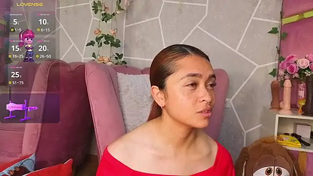 Snapshot of MilleyJones chatting on November 24, 1:00 pm MilleyJones online show from November 24, 1:00 pm