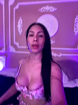 ArianaReynoldss online show from September 25, 7:39 pm