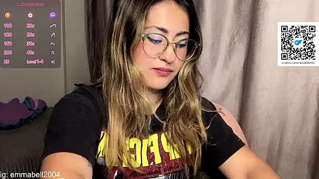 Snapshot of emma__bell_ chatting on February 14, 1:52 pm emma bell online show from February 14, 1:52 pm