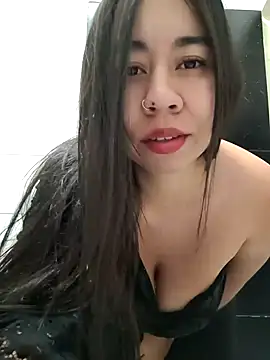 Snapshot of Yuli_Mars chatting on May 6, 2:08 am Yuli Mars online show from May 6, 2:08 am