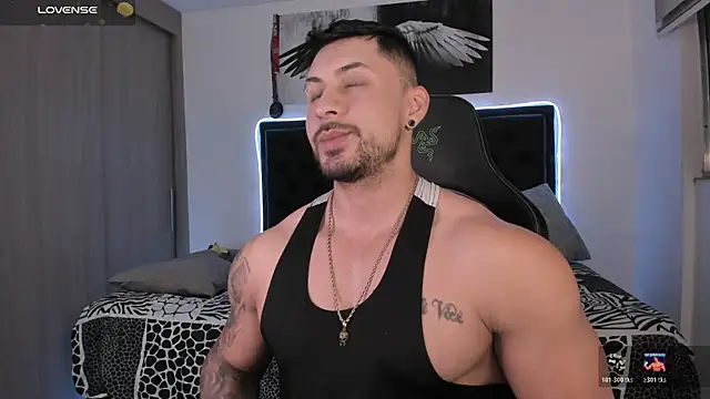 Snapshot of santi_aesthetic chatting on June 12, 1:26 am santi aesthetic online show from June 12, 1:26 am