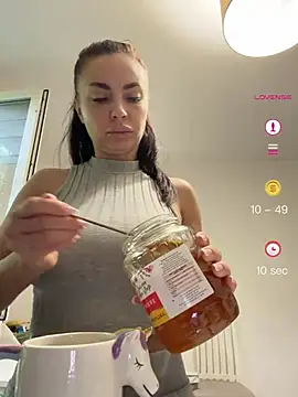 Snapshot of Anna_Nobel chatting on June 23, 7:17 am Anna Nobel online show from June 23, 7:17 am
