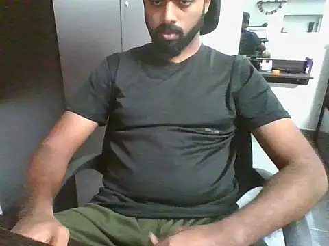 lovelyakash69 online show from January 11, 5:12 am