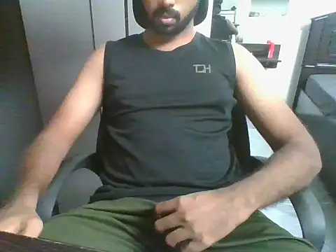 lovelyakash69 online show from March 19, 11:58 am