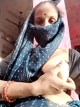 Snapshot of Soniy-Maax chatting on November 11, 8:03 am Soniy-Maax online show from November 11, 8:03 am