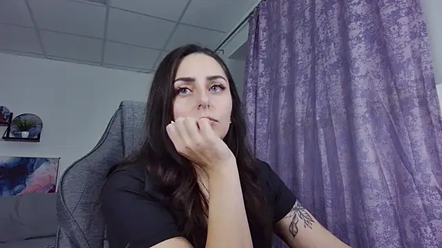 ValeriiMills online show from November 24, 2:28 pm