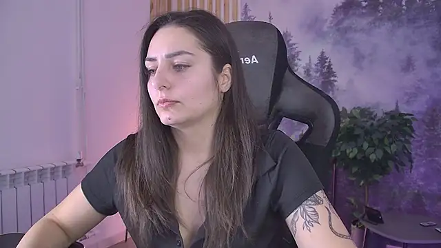 Snapshot of ValeriiMills chatting on February 14, 2:47 pm ValeriiMills online show from February 14, 2:47 pm