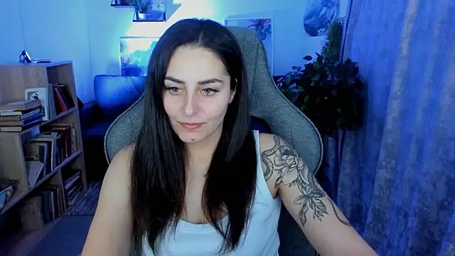 Snapshot of ValeriiMills chatting on February 21, 2:51 pm ValeriiMills online show from February 21, 2:51 pm