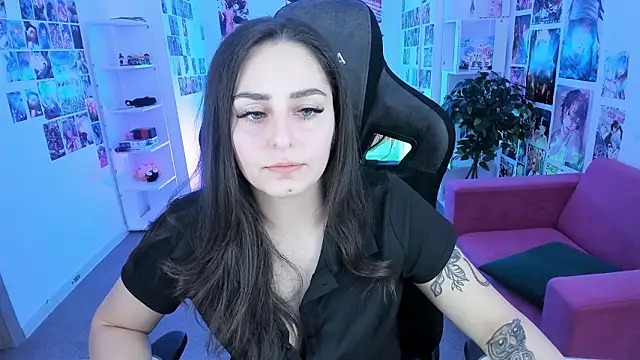 Snapshot of ValeriiMills chatting on March 4, 2:45 pm ValeriiMills online show from March 4, 2:45 pm