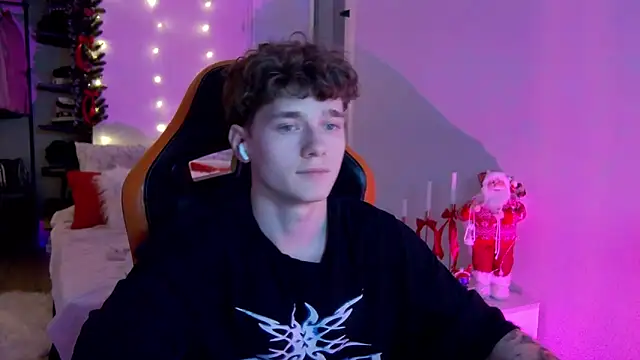 DanyDavis online show from December 2, 10:05 pm