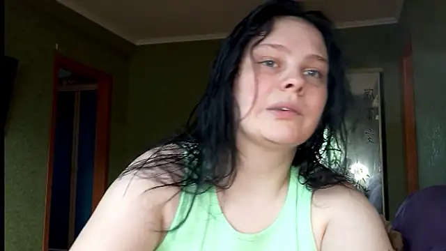 Snapshot of SweetPiggyx chatting on May 11, 4:04 pm SweetPiggyx online show from May 11, 4:04 pm
