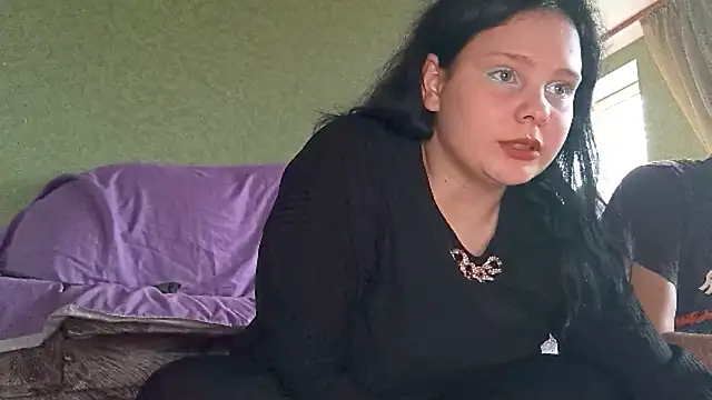 Snapshot of SweetPiggyx chatting on May 18, 2:34 pm SweetPiggyx online show from May 18, 2:34 pm