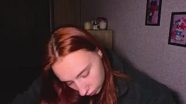 Snapshot of kristi_ginger chatting on November 16, 10:04 pm kristi ginger online show from November 16, 10:04 pm