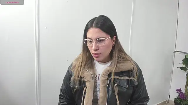 saaya tay online show from October 1, 3:23 am