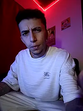 Chris  Jones online show from October 7, 4:31 am