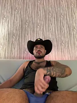 Snapshot of PapiStan chatting on February 3, 7:24 am PapiStan online show from February 3, 7:24 am