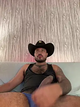 Snapshot of PapiStan chatting on February 8, 3:37 pm PapiStan online show from February 8, 3:37 pm