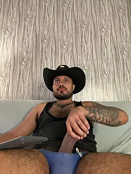 Snapshot of PapiStan chatting on February 10, 11:31 pm PapiStan online show from February 10, 11:31 pm