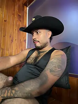 Snapshot of PapiStan chatting on March 27, 6:19 am PapiStan online show from March 27, 6:19 am