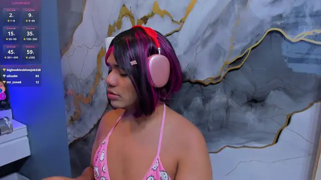 Snapshot of Sasha__moore chatting on October 25, 7:30 pm Sasha moore online show from October 25, 7:30 pm