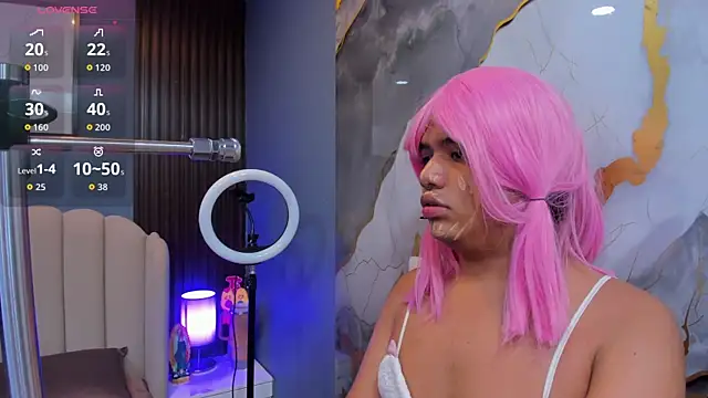 Snapshot of Sasha__moore chatting on October 29, 7:59 pm Sasha moore online show from October 29, 7:59 pm