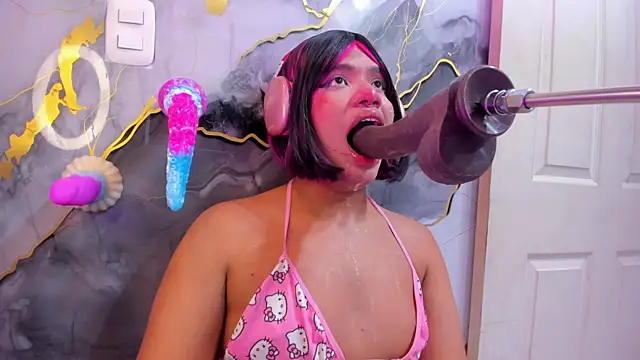 Snapshot of Sasha__moore chatting on November 16, 8:09 am Sasha moore online show from November 16, 8:09 am