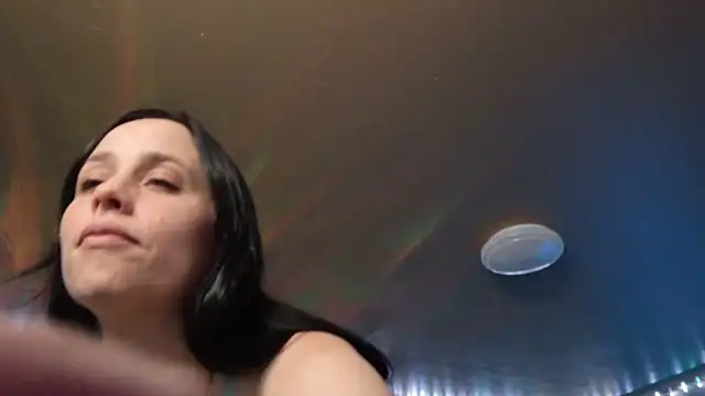 Snapshot of mavismable chatting on December 2, 4:07 am mavismable online show from December 2, 4:07 am