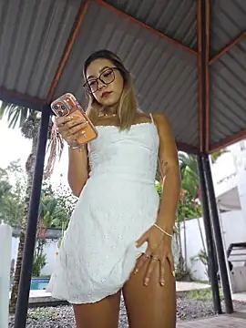 Pretty roxxyy online show from March 22, 11:24 am