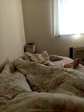 Snapshot of leona633 chatting on December 18, 9:26 am leona633 online show from December 18, 9:26 am