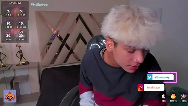 OliverTwinky online show from October 16, 2:07 pm