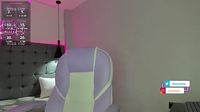 OliverTwinky online show from November 8, 1:33 pm