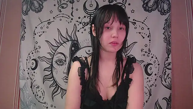 Snapshot of Thighswithspikes chatting on February 7, 8:29 am Thighswithspikes online show from February 7, 8:29 am