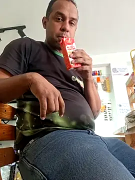 elnegro707070 online show from January 17, 3:39 pm