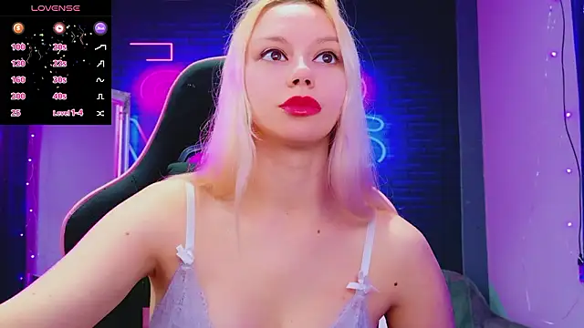 AlessiaCroft online show from March 12, 5:02 am