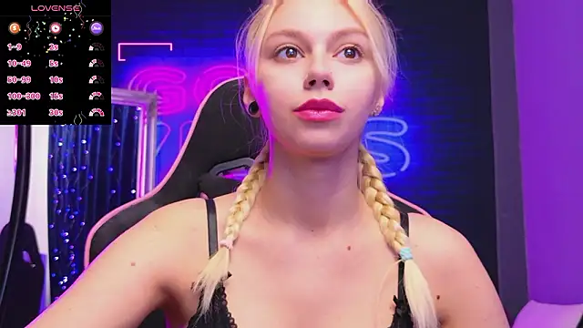 AlessiaCroft online show from March 25, 5:02 am