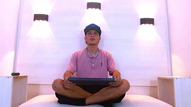 Matt Ruso online show from November 14, 1:48 am