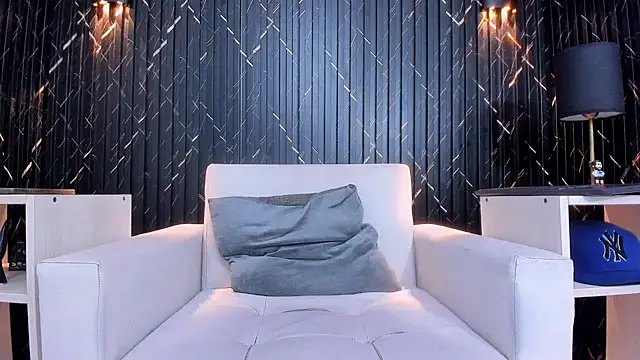 Matt Ruso online show from November 26, 3:51 am