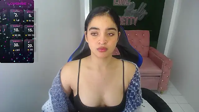 Snapshot of clementine_t chatting on October 13, 12:27 pm clementine t online show from October 13, 12:27 pm