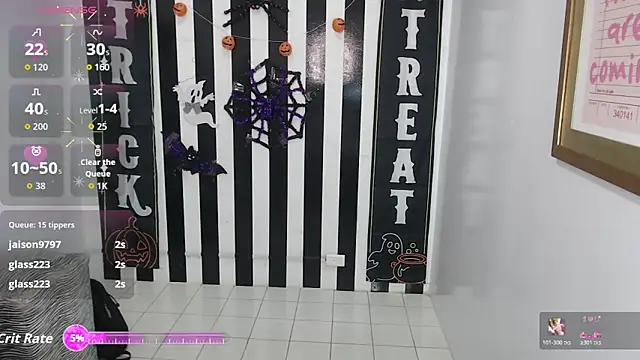 Snapshot of clementine_t chatting on October 31, 12:39 pm clementine t online show from October 31, 12:39 pm