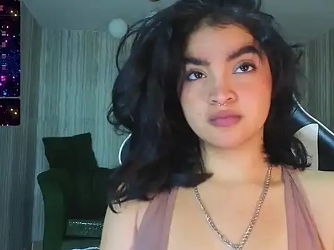 Snapshot of clementine_t chatting on November 15, 1:07 pm clementine t online show from November 15, 1:07 pm