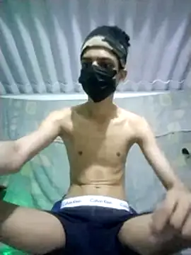 HannanKhan25 online show from March 3, 7:09 pm