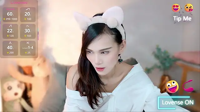 Snapshot of LunaBelle1984 chatting on September 20, 3:02 pm LunaBelle1984 online show from September 20, 3:02 pm