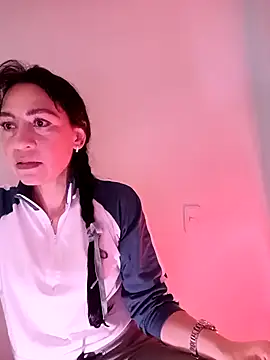 Alicia Montess online show from October 15, 6:30 pm